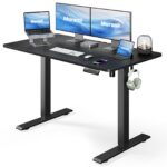 Marsail Elektrischer Stehpult, höhenverstellbar, Heimbüro, Schreibtisch, groß, 140 x 61 cm, Sitz-Steh-Computertisch, mit 4 Speichervoreinstellungen, Kopfhörerhaken, Kabel-Organizer, rustikales Braun