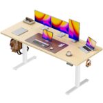 Huuger Elektrischer Stehpult, Stehpult, 70,1 cm tiefer Schreibtisch, 71,9 cm bis 118,1 cm höhenverstellbarer Schreibtisch, Computertisch mit 2 Haken, 3 voreingestellte Höhen, Bürotisch, rustikales